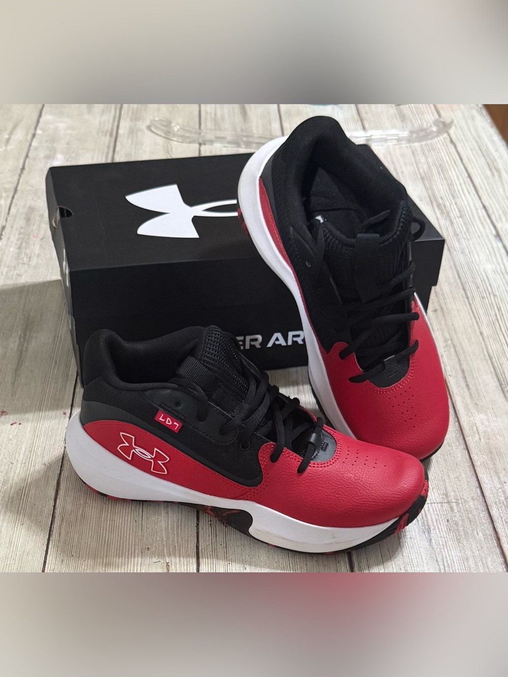New! Under Armour Lockdown 7 red black basketball shoes Men’s 8.5